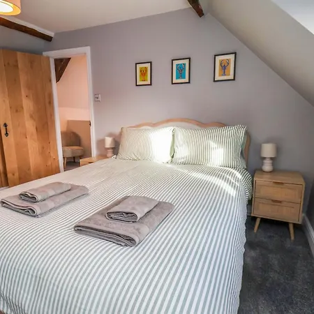 Dove בית נופש *